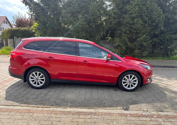 Ford Focus cena 41900 przebieg: 111500, rok produkcji 2018 z Wejherowo małe 137